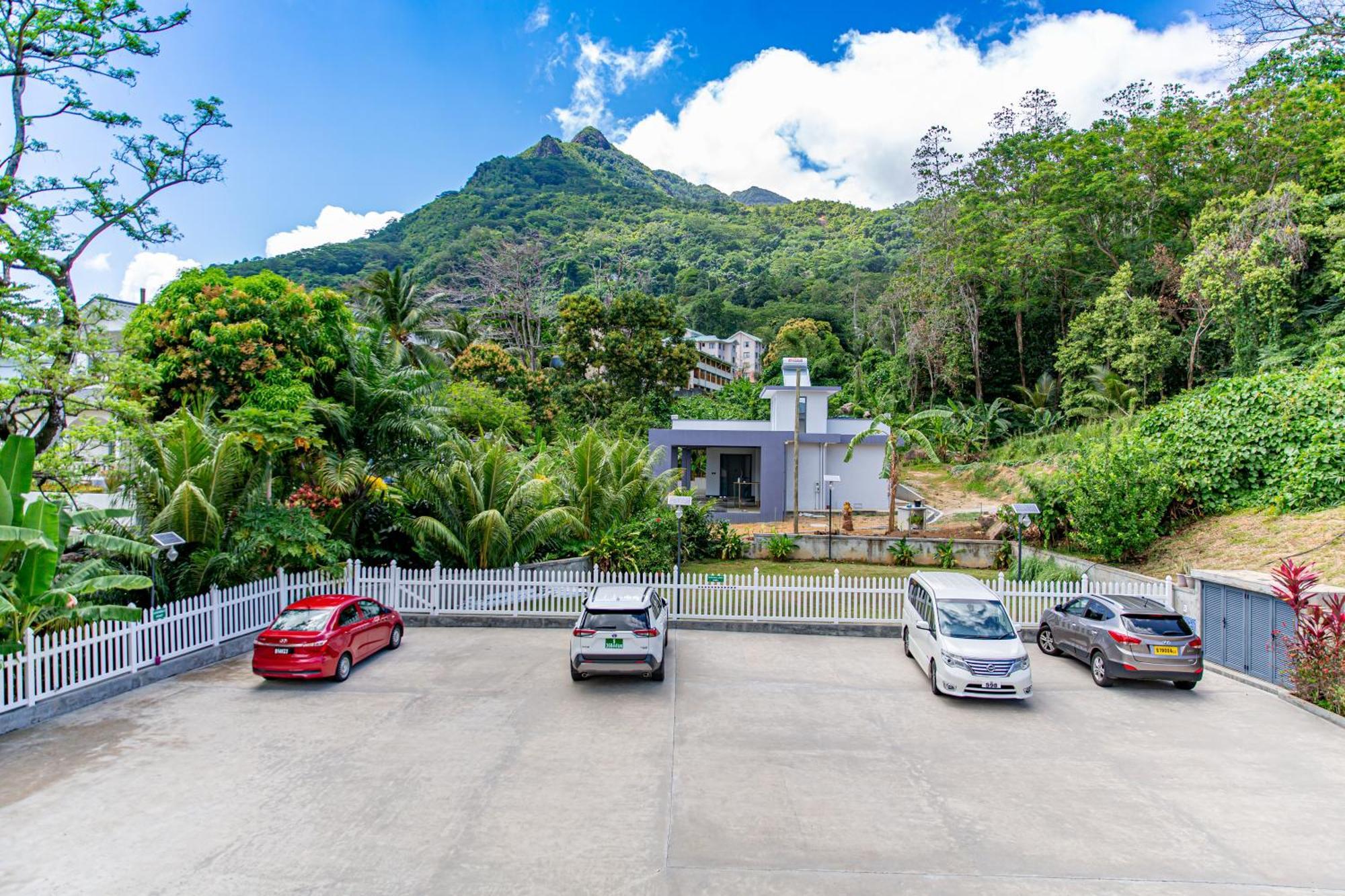 B Holiday Apartments Beau Vallon  Zewnętrze zdjęcie